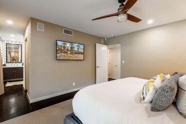 545 N Chiquita Circle, Palm Springs, CA 92262