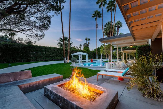 545 N Chiquita Circle, Palm Springs, CA 92262