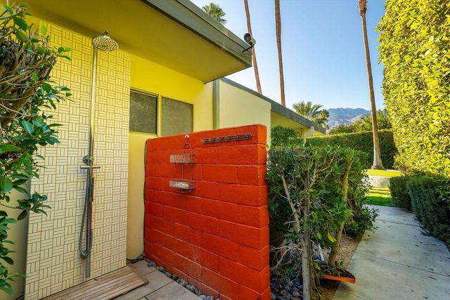 545 N Chiquita Circle, Palm Springs, CA 92262