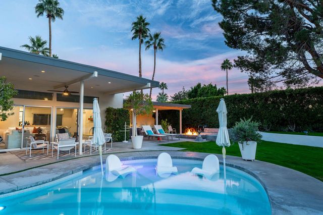 545 N Chiquita Circle, Palm Springs, CA 92262