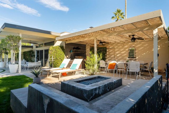 545 N Chiquita Circle, Palm Springs, CA 92262