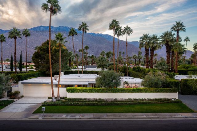 545 N Chiquita Circle, Palm Springs, CA 92262