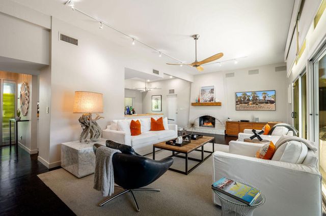 545 N Chiquita Circle, Palm Springs, CA 92262