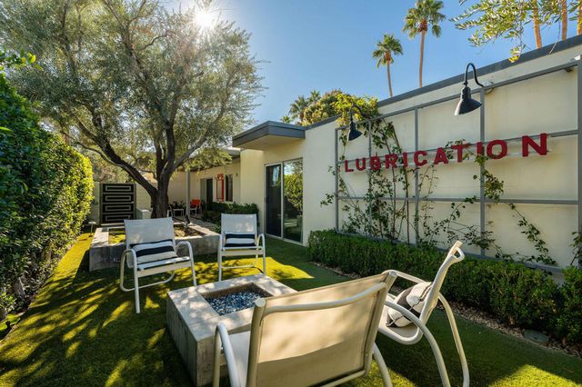 545 N Chiquita Circle, Palm Springs, CA 92262