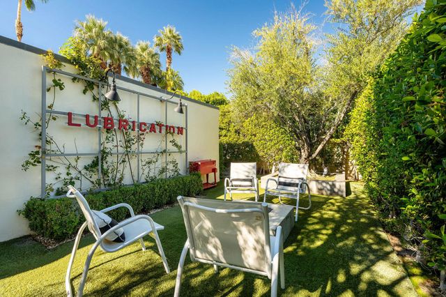 545 N Chiquita Circle, Palm Springs, CA 92262