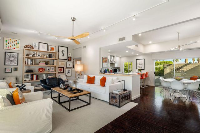 545 N Chiquita Circle, Palm Springs, CA 92262