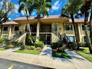 302 Lakeview Dr 203, Weston, FL 33326