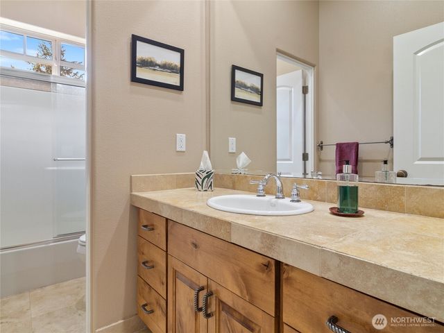 8144 Todderjen Lane SW, Olympia, WA 98512