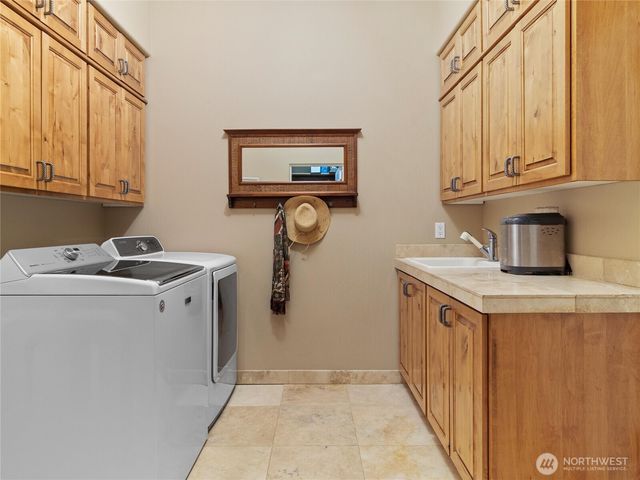 8144 Todderjen Lane SW, Olympia, WA 98512