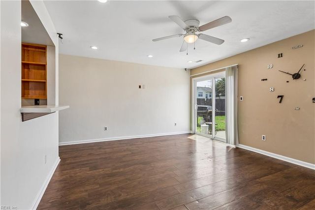 305 Greenfield CRES, Suffolk, VA 23434
