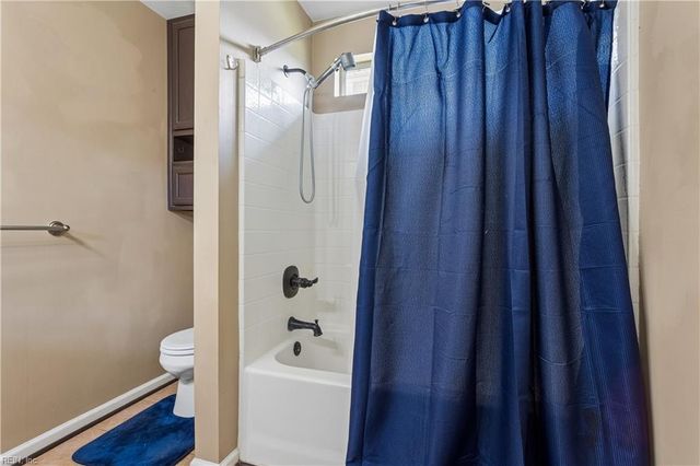 305 Greenfield CRES, Suffolk, VA 23434