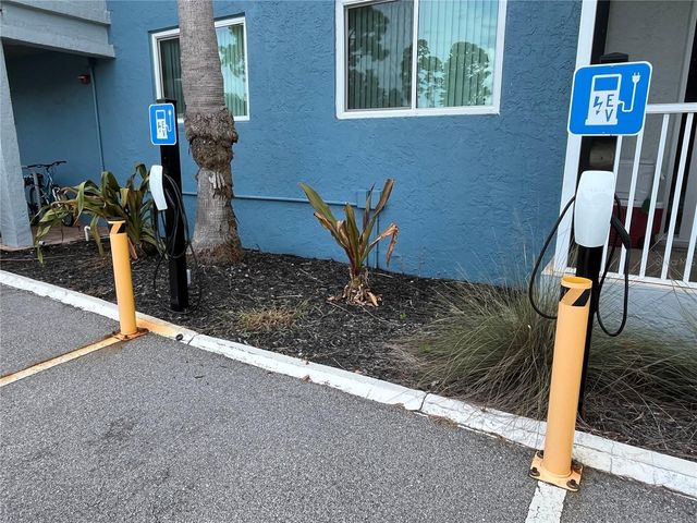 2760 COCONUT BAY LANE 2C LANE 223, Sarasota, FL 34237