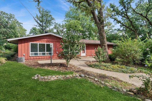 5346 Center Avenue, Lisle, IL 60532