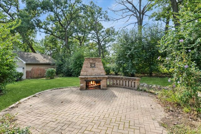 5346 Center Avenue, Lisle, IL 60532