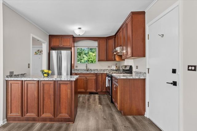 5346 Center Avenue, Lisle, IL 60532