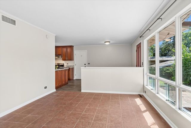 5346 Center Avenue, Lisle, IL 60532