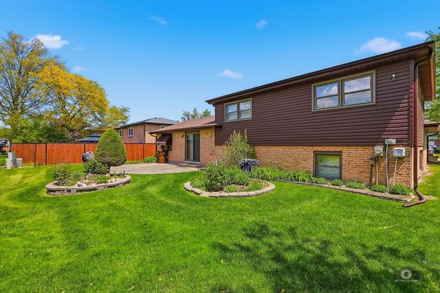 308 S Hickory Street, Glenwood, IL 60425
