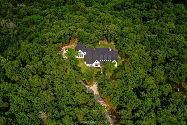 1629 Sawmill Rd, Franklin, TX 77837