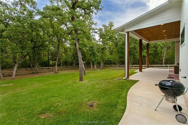 1629 Sawmill Rd, Franklin, TX 77837