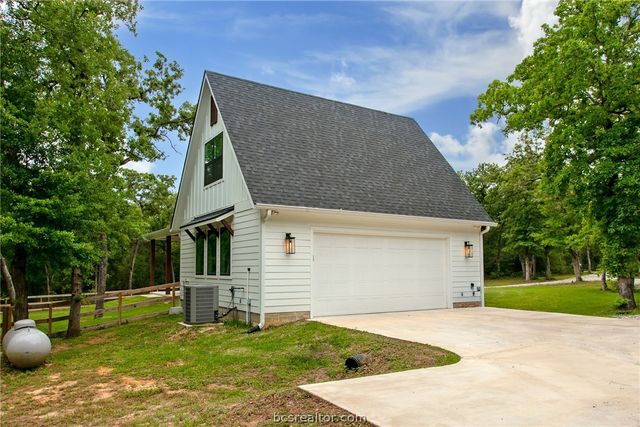 1629 Sawmill Rd, Franklin, TX 77837