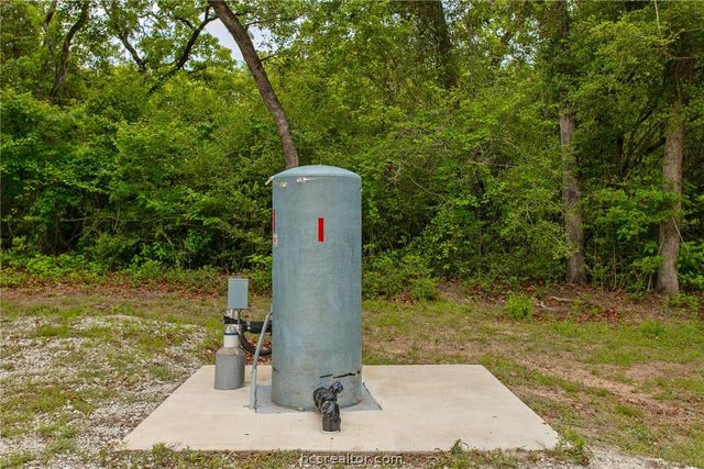 1629 Sawmill Rd, Franklin, TX 77837