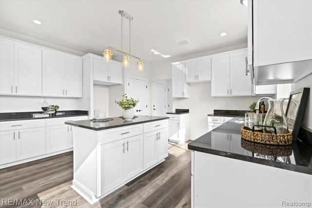 2406 Madison Street, Wixom, MI 48393