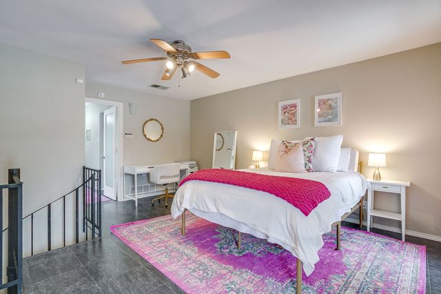 1211 Roaring Springs Road, Fort Worth, TX 76114