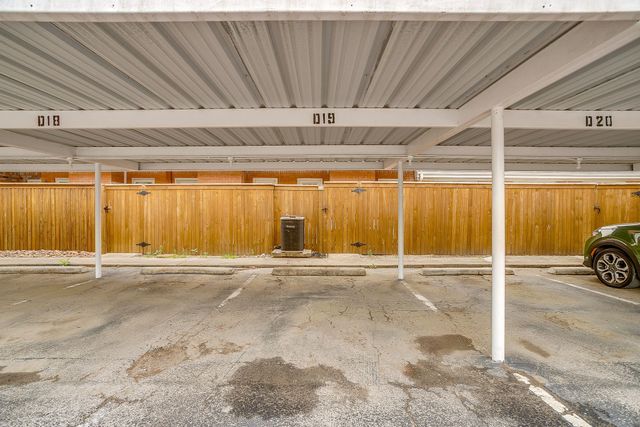 1211 Roaring Springs Road, Fort Worth, TX 76114
