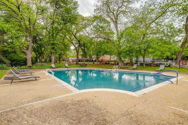 1211 Roaring Springs Road, Fort Worth, TX 76114
