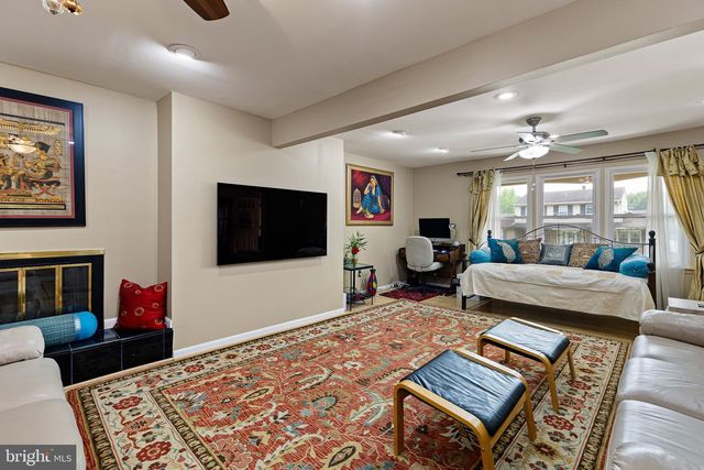 231 E SENECA DR, Newark, DE 19702