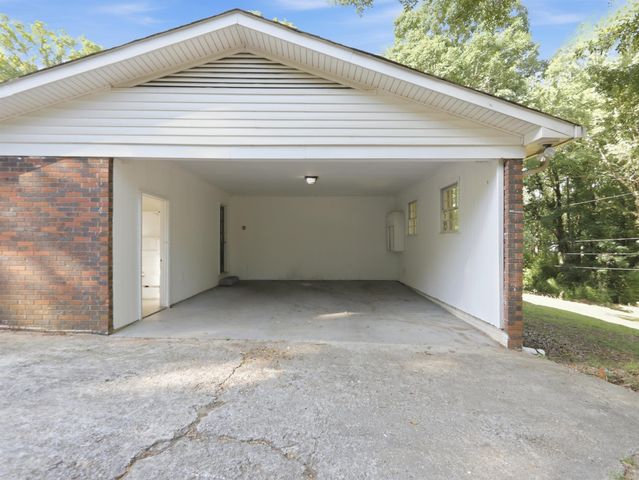 201 Tucker Rd, Spartanburg, SC 29306
