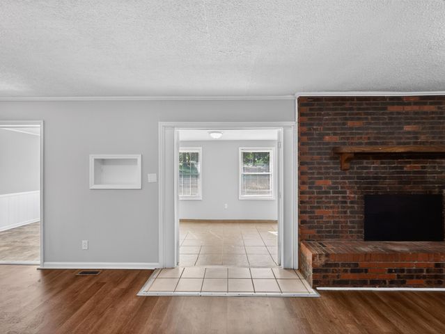 201 Tucker Rd, Spartanburg, SC 29306