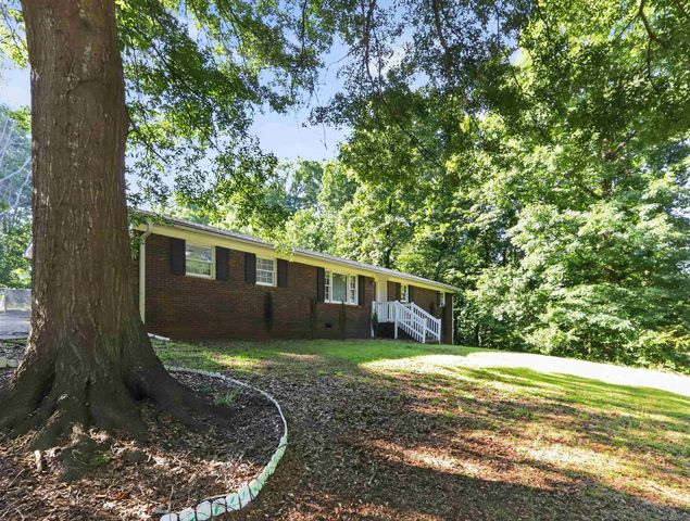 201 Tucker Rd, Spartanburg, SC 29306