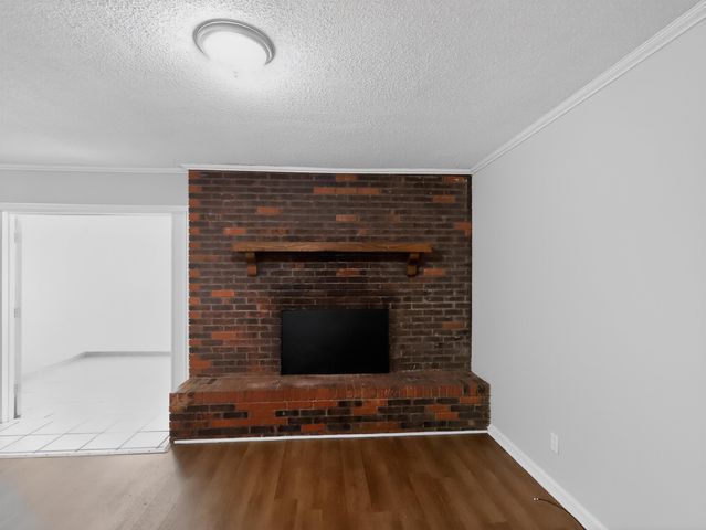 201 Tucker Rd, Spartanburg, SC 29306