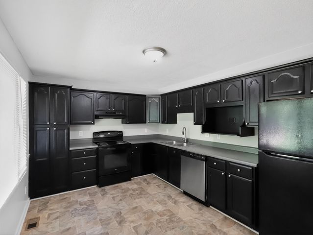 201 Tucker Rd, Spartanburg, SC 29306