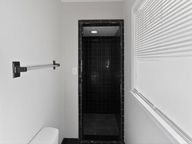 201 Tucker Rd, Spartanburg, SC 29306