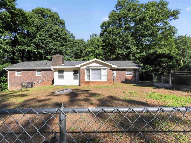 201 Tucker Rd, Spartanburg, SC 29306