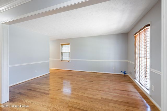4309 Hunsinger Ln, Louisville, KY 40220