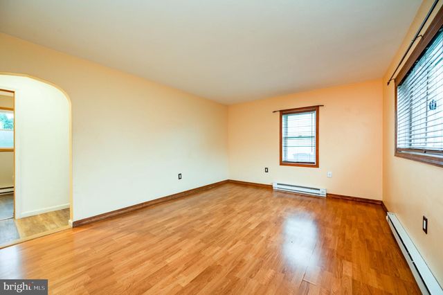 514 CURTIS AVE, Reading, PA 19601
