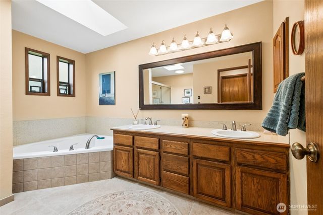 23625 SE 225th Street, Maple Valley, WA 98038