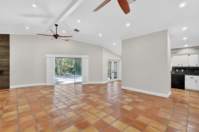 39 FOREST LANE, Eustis, FL 32726