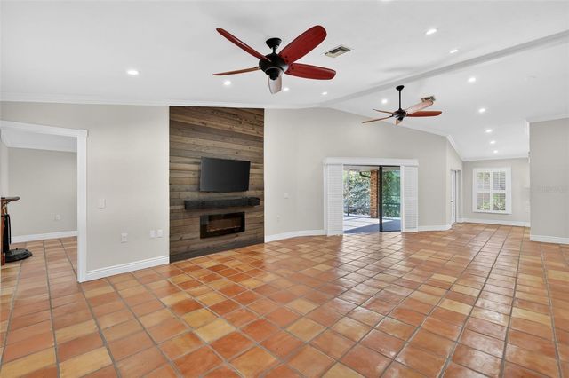39 FOREST LANE, Eustis, FL 32726
