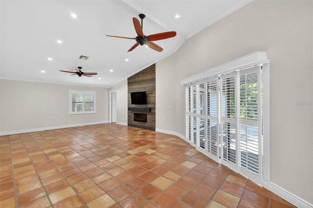 39 FOREST LANE, Eustis, FL 32726