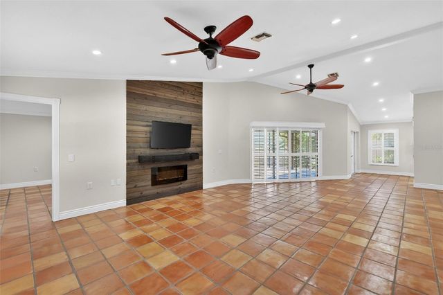 39 FOREST LANE, Eustis, FL 32726