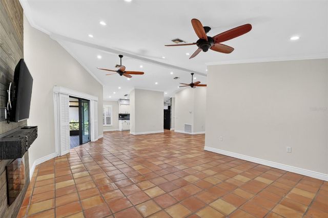 39 FOREST LANE, Eustis, FL 32726