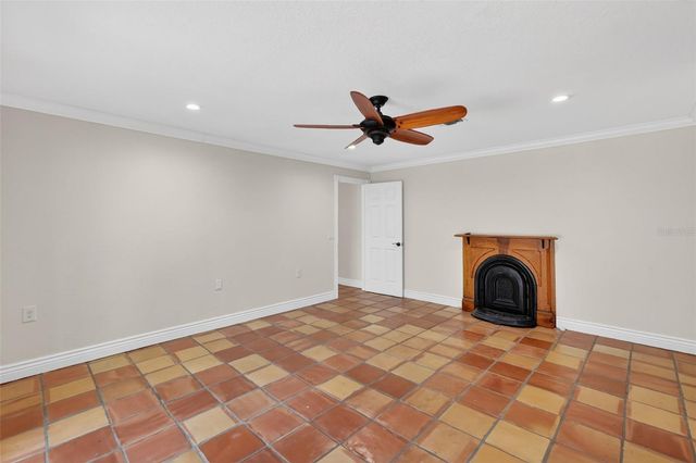 39 FOREST LANE, Eustis, FL 32726