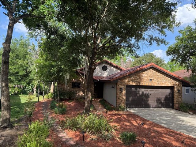 39 FOREST LANE, Eustis, FL 32726