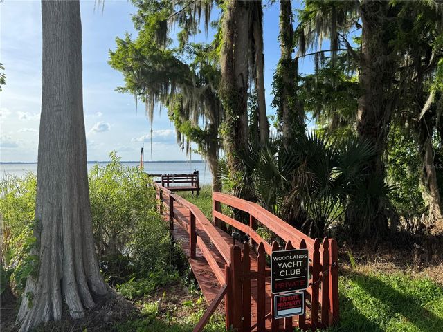 39 FOREST LANE, Eustis, FL 32726