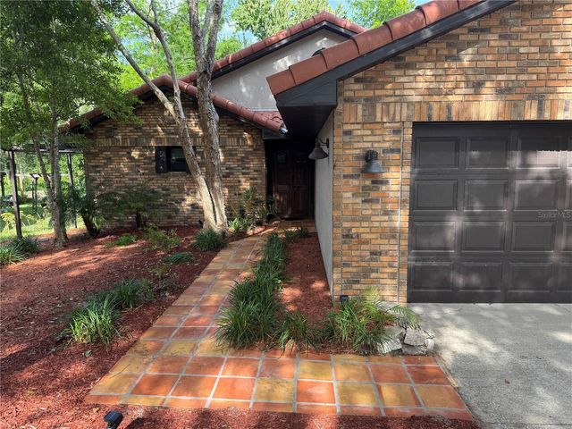 39 FOREST LANE, Eustis, FL 32726