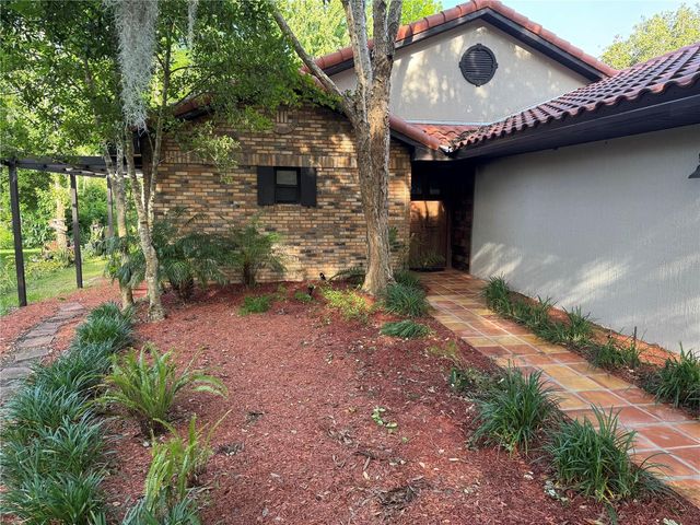 39 FOREST LANE, Eustis, FL 32726